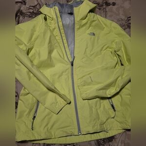 The North Face Yellow Hooded Jacket XL 2 Spots That Can Be Washed Off
